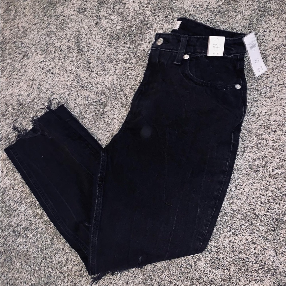 Abercrombie. Distressed high rise mom jean. Curvy fit. Size 27.